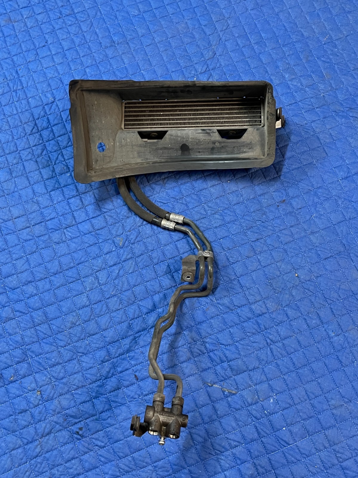 2012 AUDI R8 OEM TRANSMISSION GEAR OIL COOLER W/ LINES 420317021