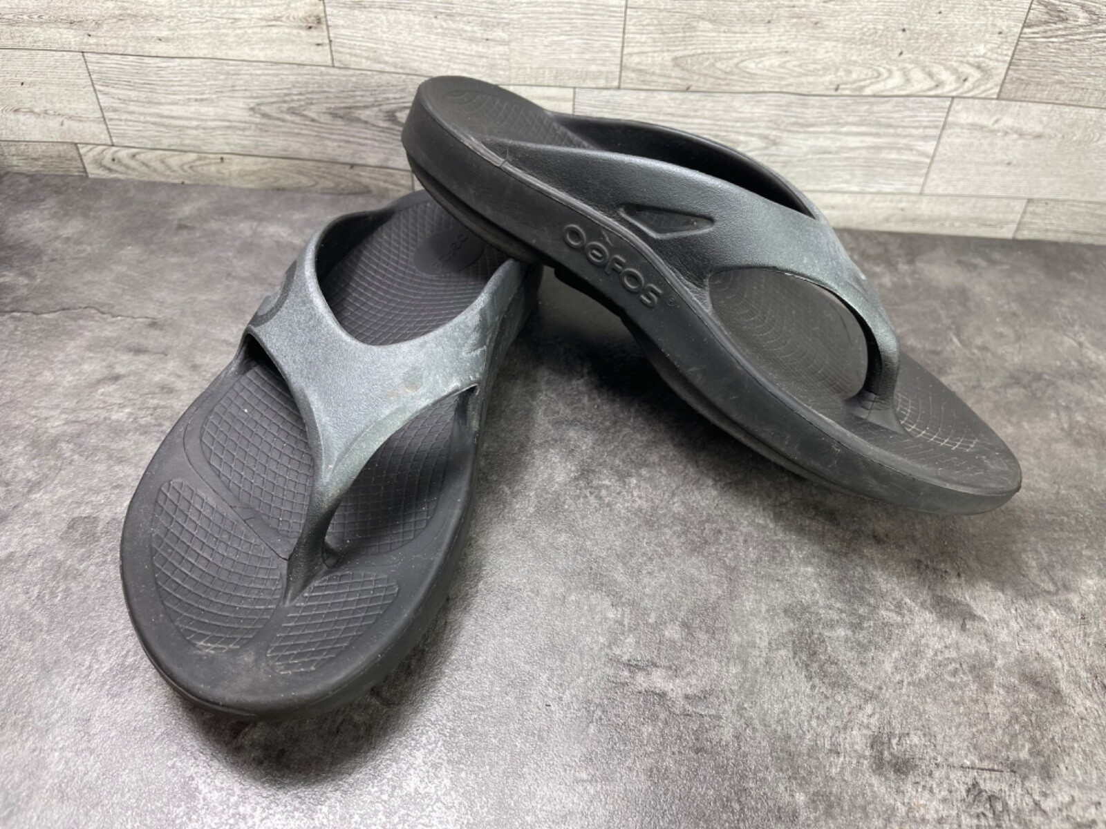 SAOLA Oofos Ooriginal Sport scarpe uomo nero grigio 10M punta infradito sandali comodi casual