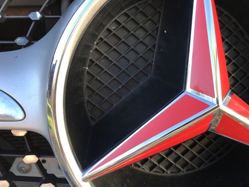 Mercedes Benz A,C,B,GLA,GLK,CLA CLASS Gloss Red Front Grille Star Badge Decals - Picture 3 of 7
