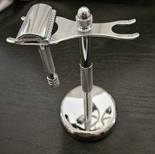 Merkur Solingen Razor And Stand Germany  Chrome 