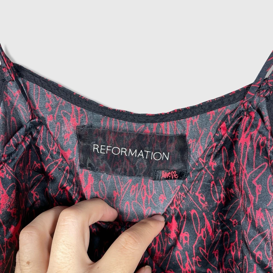 Reformation Love Me Cami Tank Top Womens XS/S Black Red Heart Pattern Silk Cute - Image 2 of 4
