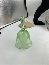 VIKING GREEN Frosted leaf Crystal BELL Hand Made in USA 5 3/4" Tall X 3 3/4" dia