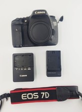 Canon EOS 7D Camera Body Only 9,500 Shots with strap and 2 chargers + remote