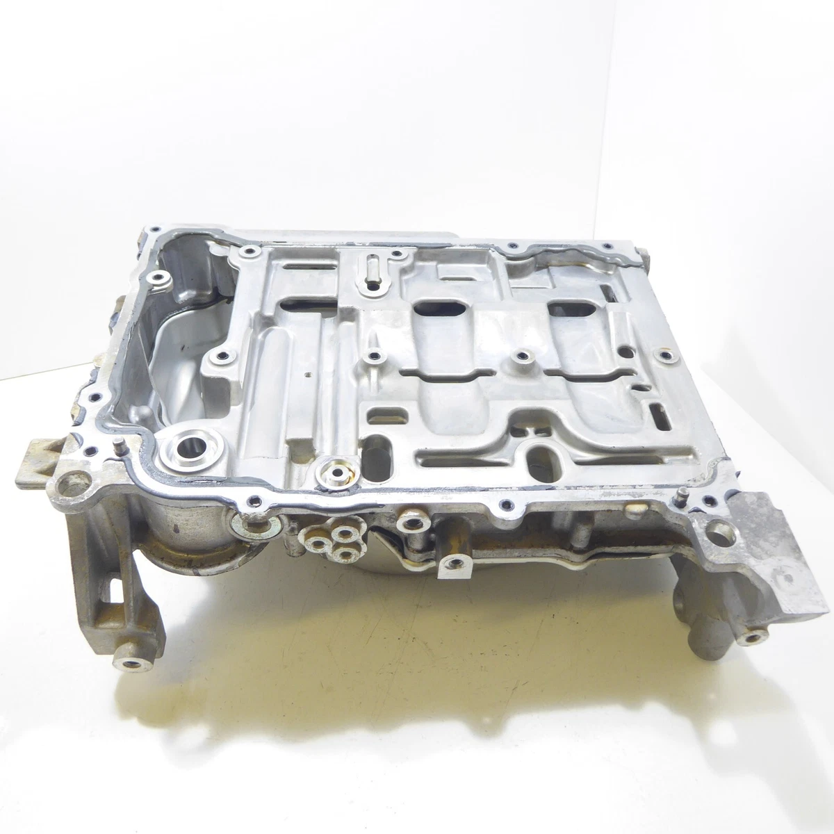 VAUXHALL ASTRA 1.2 TURBO F12SHR OIL SUMP 55515928-55509997 FITS  