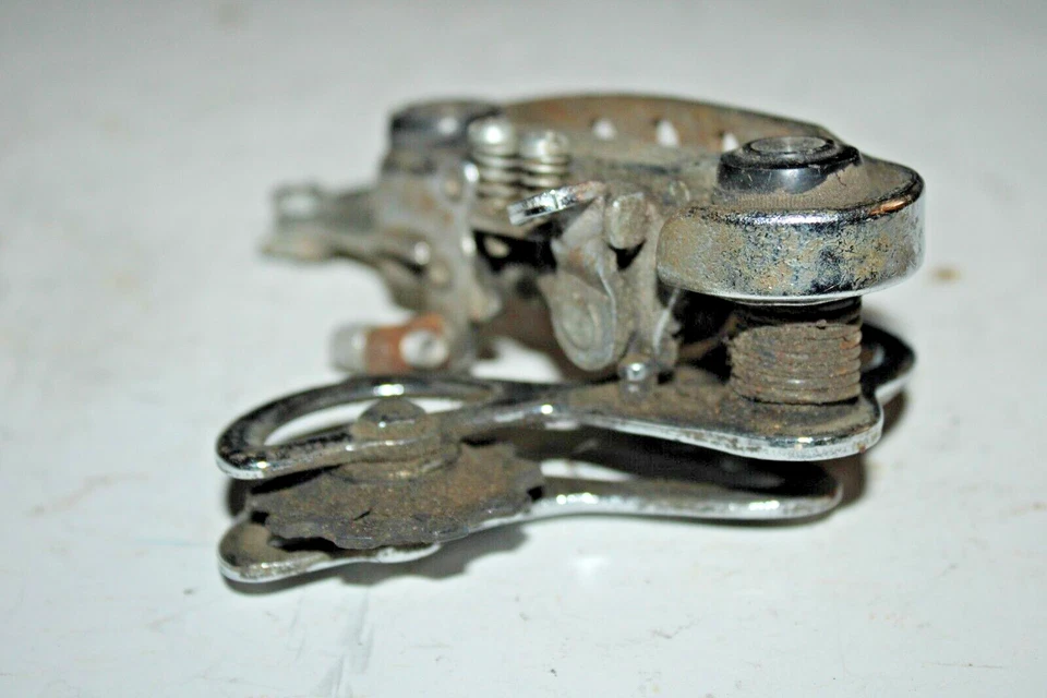 Shimano Eagle Vintage Rear Derailleur Medium Reach Silver 5 SPD Road USA Shipper - Image 2 of 4