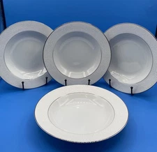 Set of 4 Four Crown Fine China Southampton 384 Japan 8" Rim Soup Bowls