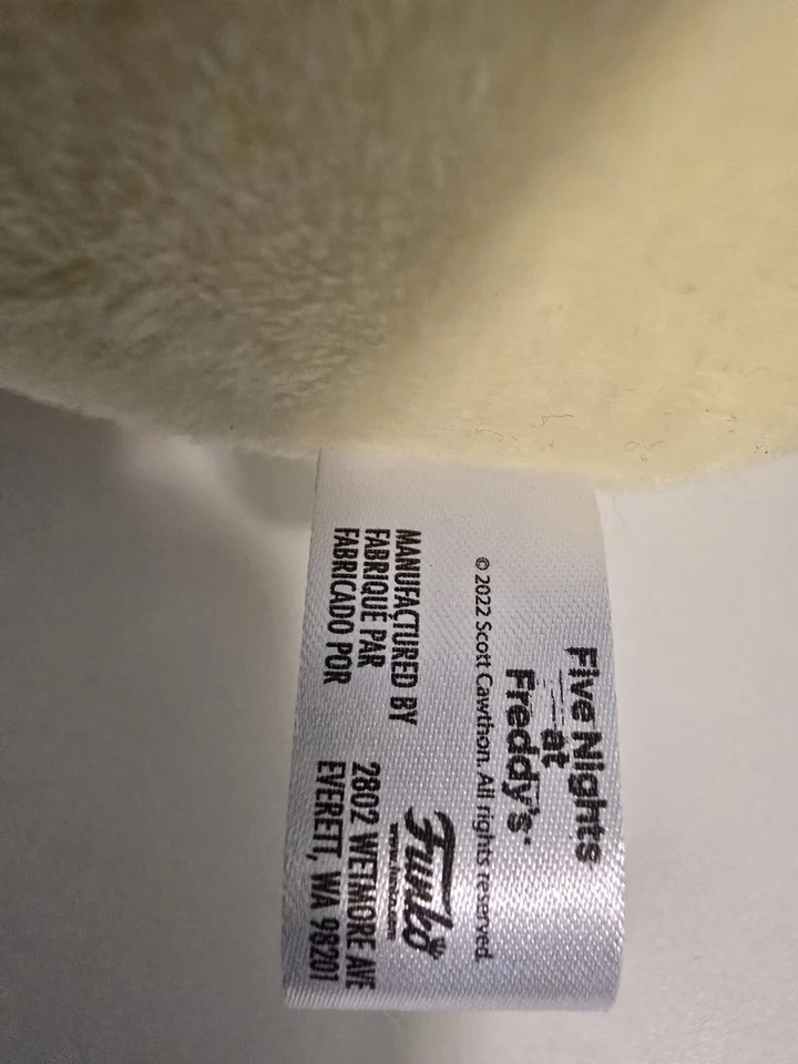 Five Nights at Freddy's Security Breach Vanny. Jumbo exclusivo de Pascua de 16 pulgadas Foto 4 de 4