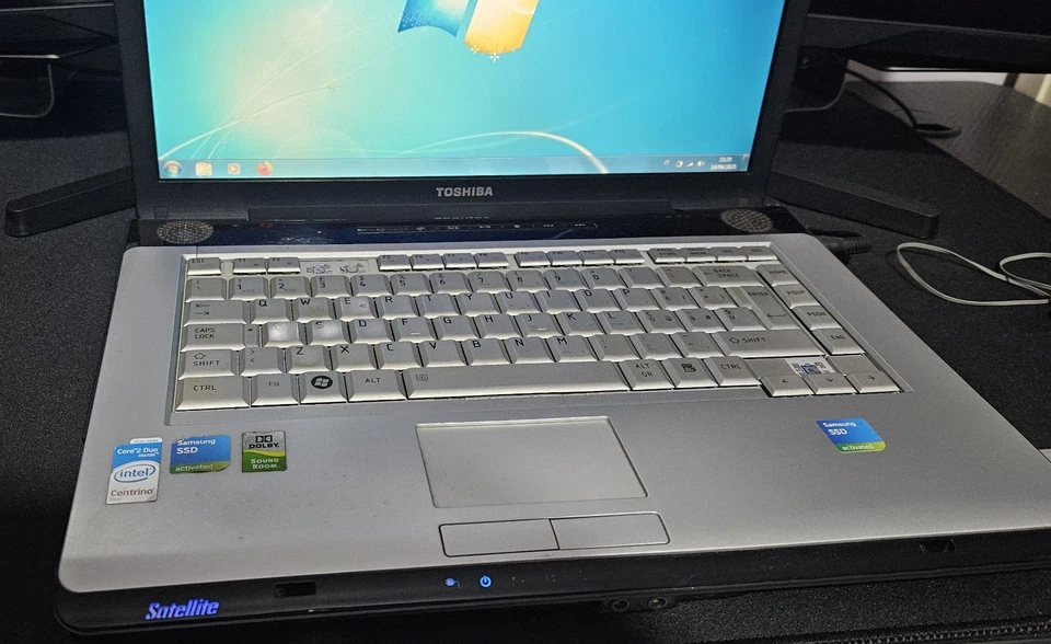 Toshiba A200 1 L -8 - Immagine 2 di 4