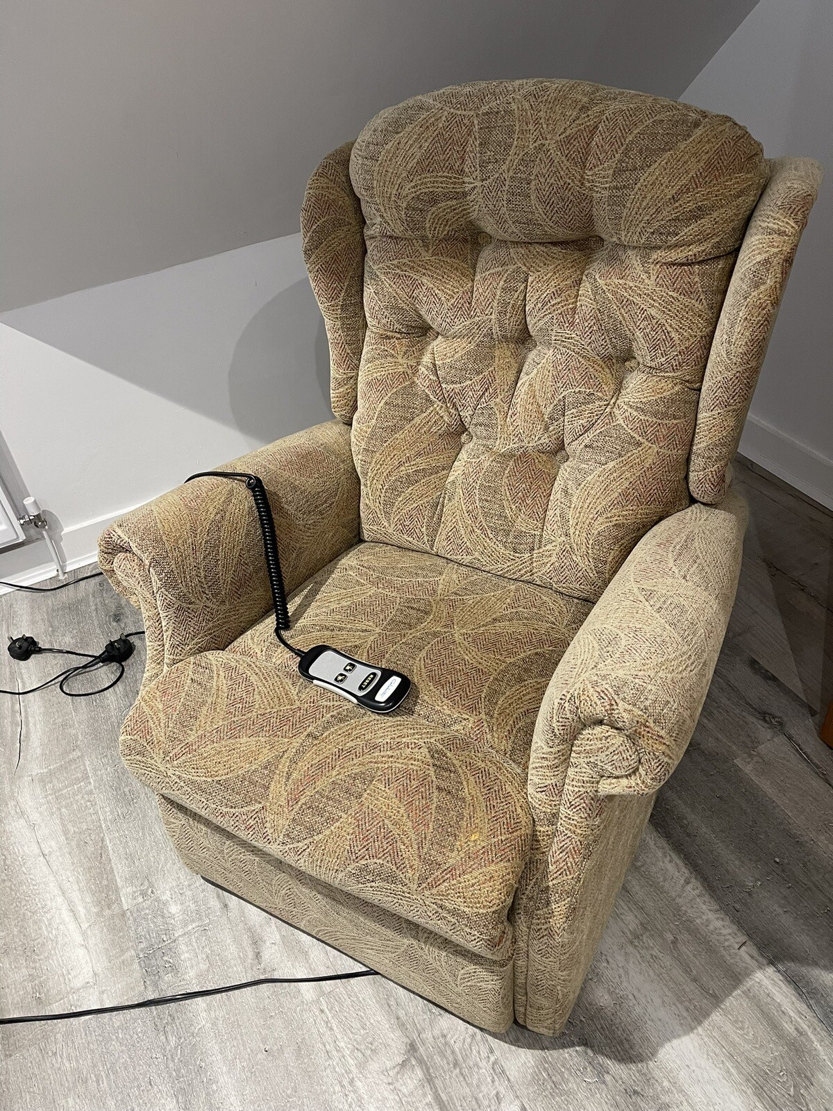 celebrity riser recliner chair eBay