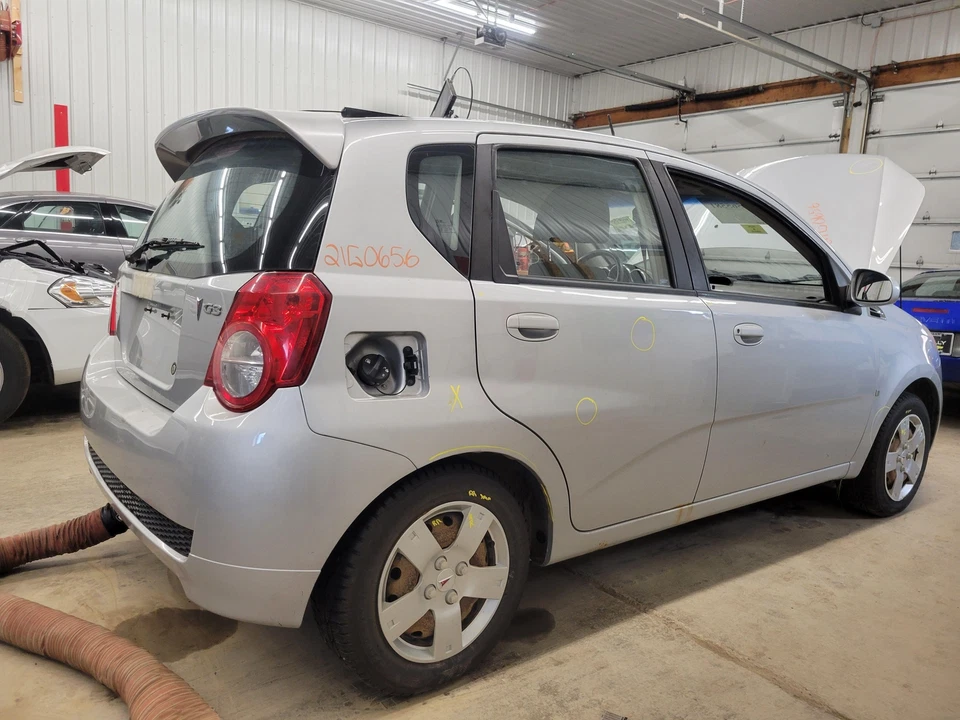 09-10 PONTIAC G3 HTBK PASAJERO PUERTA TRASERA DERECHA CONJUNTO PLATA CÓSMICA 246L Foto 2 de 4