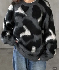 Animal Print Gray Sweater Long Sleeve Knit Women M-L Fuzzy Used