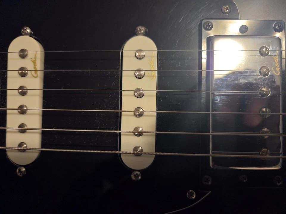 Godin Session HT Matte Black RN Electric Guitar Made In Canada With Hard Case - Image 4 of 4