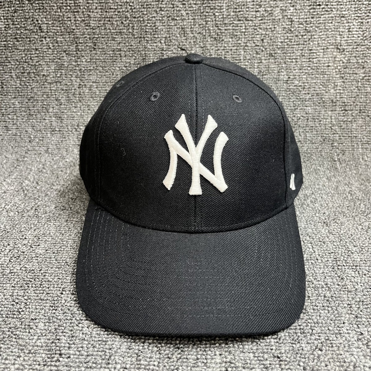 New York Yankees '47 Brand MVP Adjustable Baseball Cap Black White OSFA New