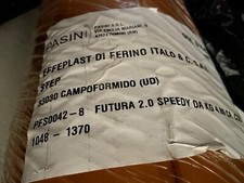 2 tapparelle avvolgibili in pvc, una per finestra, una per portafinestra