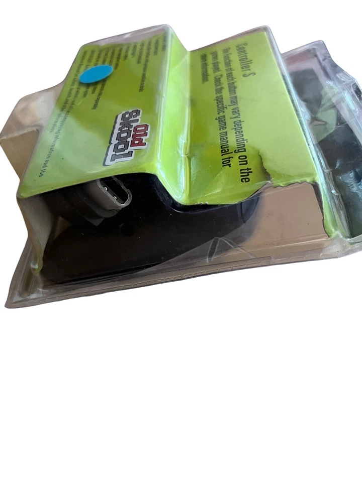 Old Skool Black Wired S-Type Controller for (Original XBOX) New In Beat Up Pkg - Image 4 of 4