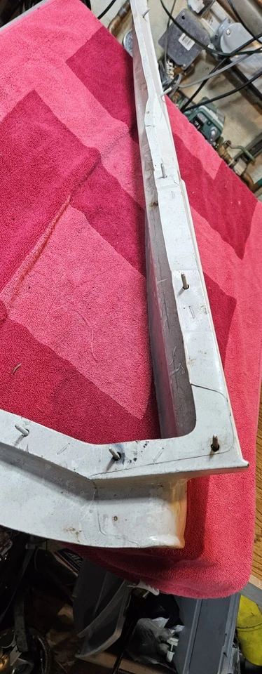 Defletor de pedra para-choque dianteiro Ford Granada 1978 1979 NOS D8DB-17806-AWB - Imagem 3 de 4