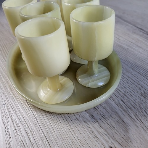 Vtg Onyx Stone 6 Shot Glasses Green Matching Serving Tray 70's Retro - Bild 3 von 19