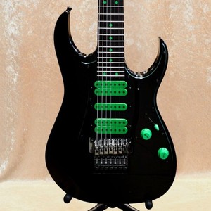 Ibanez Universe | eBay