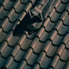 Fujifilm X-T4 Mirrorless Camera Body with 3 Lenses Official