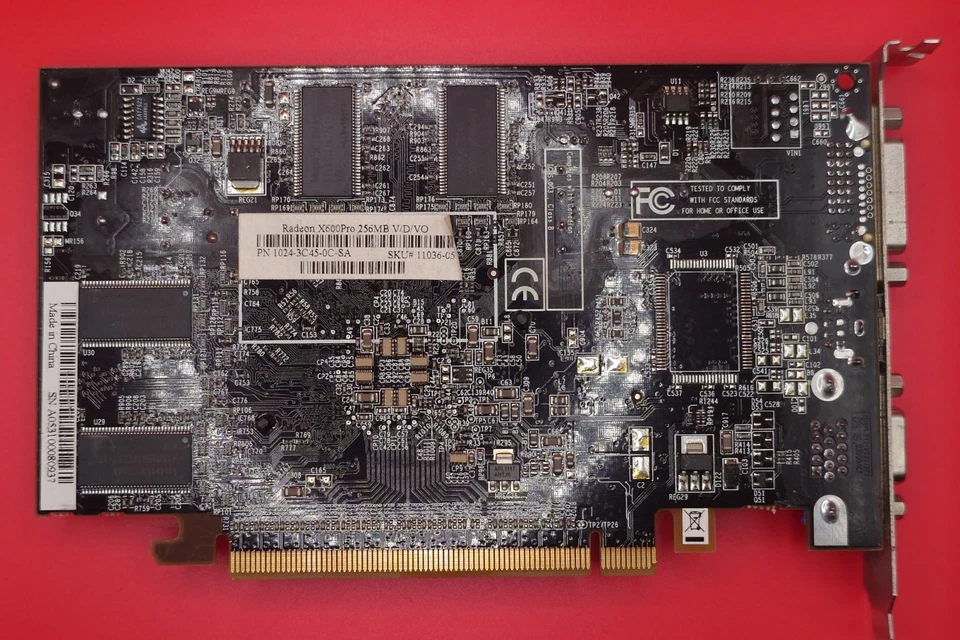 Sapphire ATI Radeon X600Pro 256MB V/D/VO Retro Graphics Card - Image 2 of 4