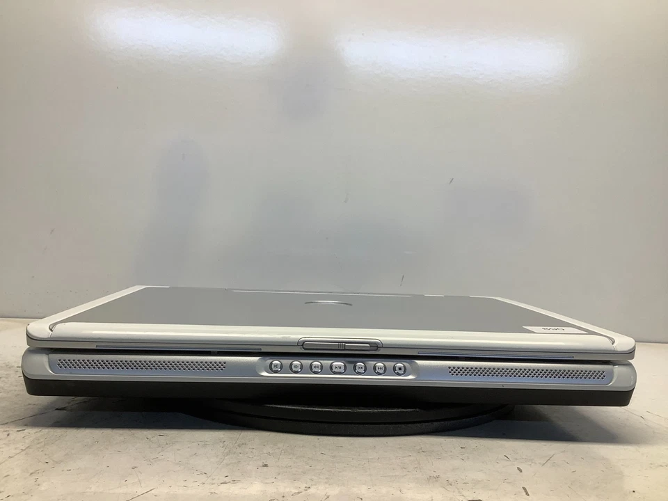 Dell Inspiron E1705 Intel Core Solo 06E8 1,66 GHz 2 GB SIN DISCO DURO Foto 3 de 4