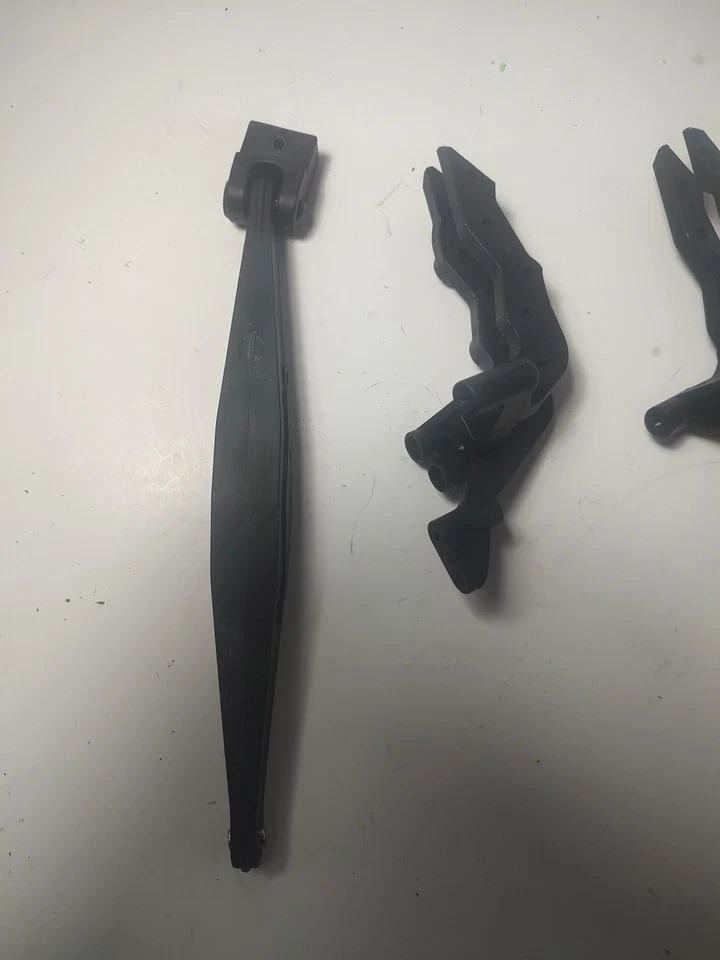 Brazo de enlace de torre con soportes de choque Losi Super Baja Rey Foto 3 de 4