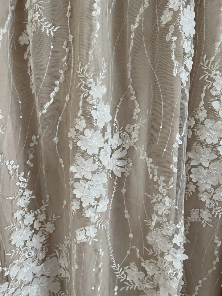 NEW Nude & White Floral Sequined Maternity Dress Size XL - Image 4 of 4