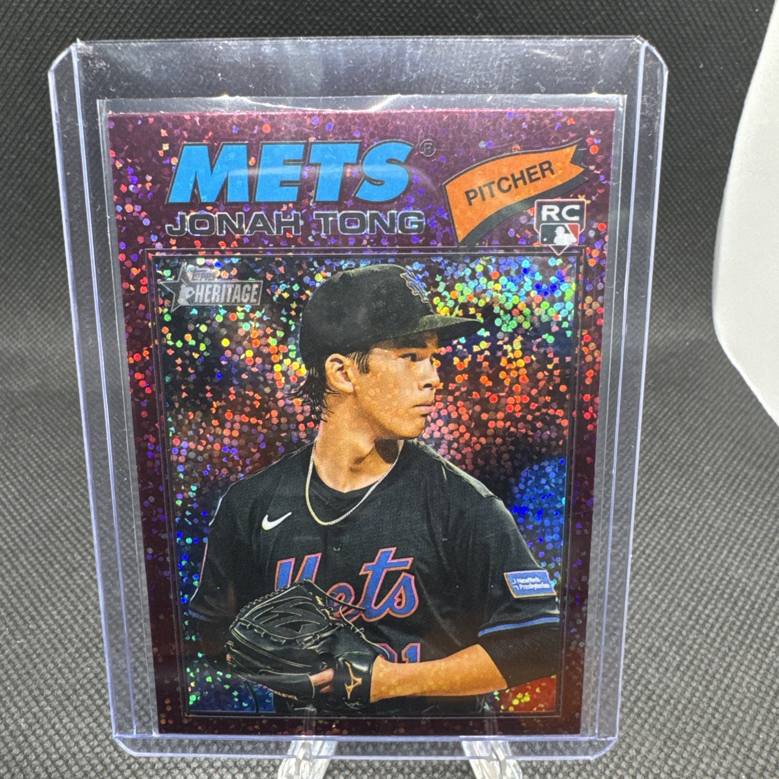 2026 Topps Heritage - Jonah Tong #137 Chrome Burgundy Sparkle Refractor (RC)