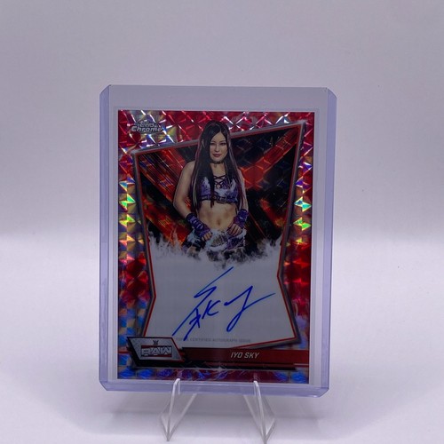 Iyo Sky Red Geometric /5 Red Brand Autographs 2026 Topps Chrome WWE #RBA-IYO