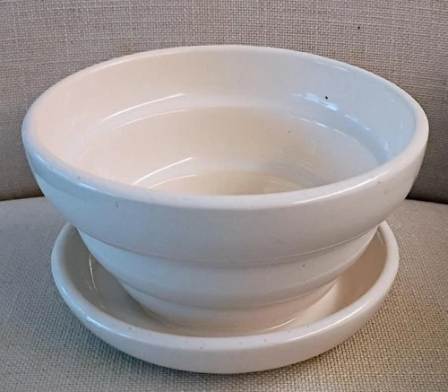 VINTAGE MCCOY POTTERY MCM FLOWER POT WITH ATTACHED SAUCER