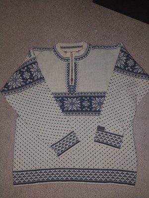 Dale of Norway vintage Pull Over wool knitted sweater Size small