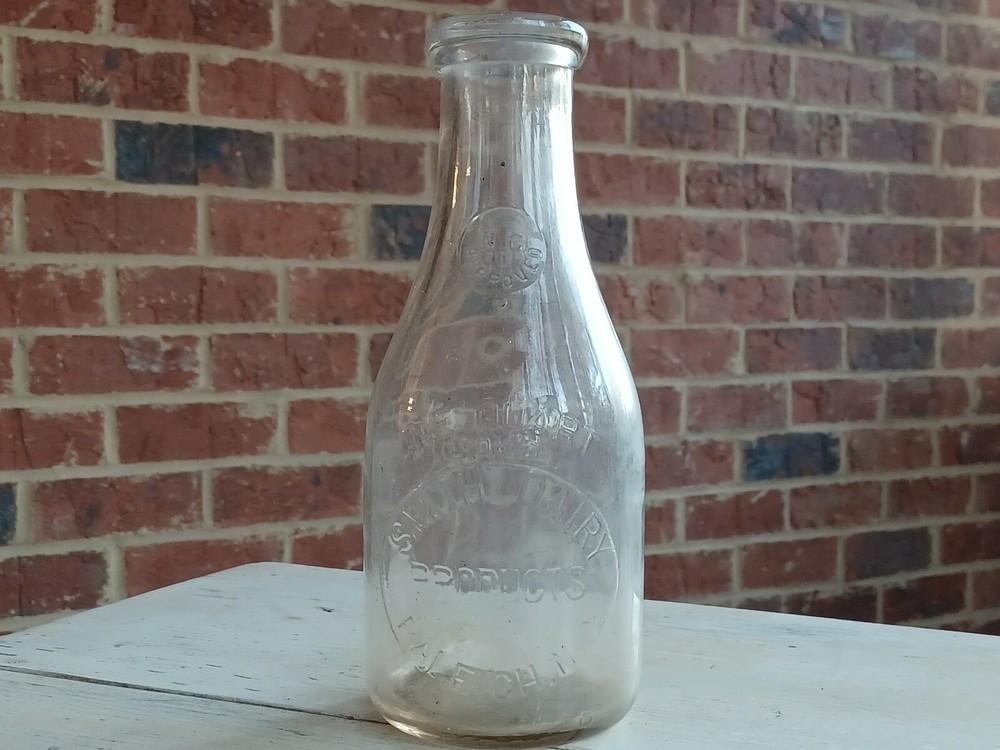 Vintage SMITH DAIRY PRODUCTS Raleigh NORTH CAROLINA NC Quart MILK BOTTLE