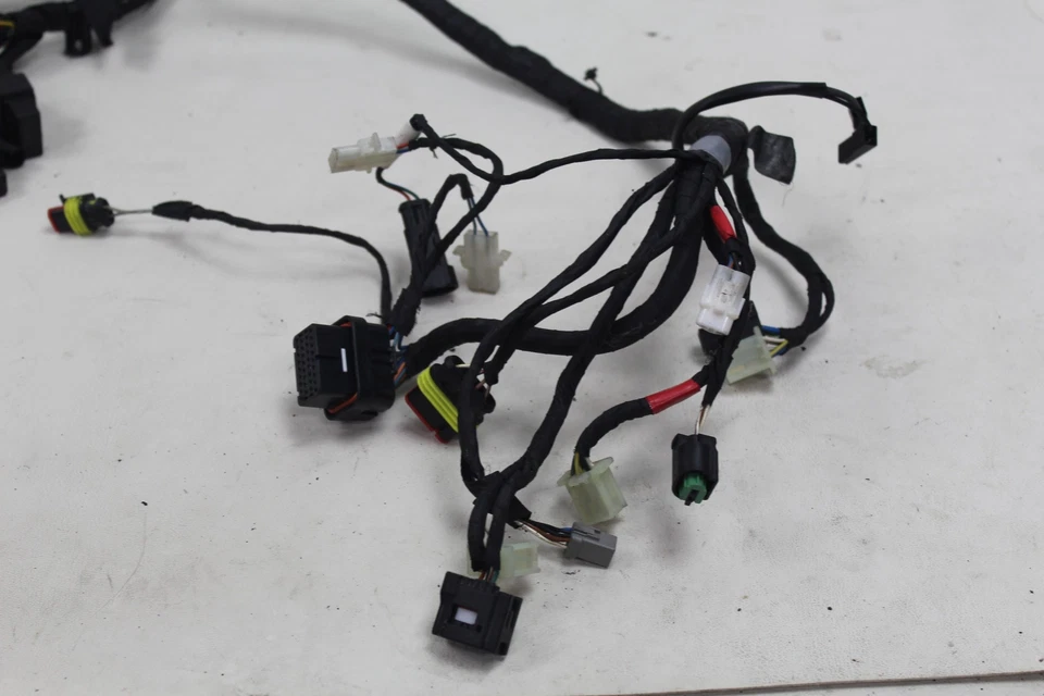 Arnés de cableado completo principal relés de telar Aprilia RSV4 1000 RF Misano 17-20 BONITO Foto 3 de 4