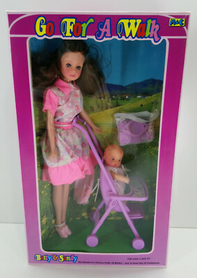 VTG M&C BETTY & SANDY DOLL GO FOR A WALK #21071 BARBIE SINDY BRAND NEW 4