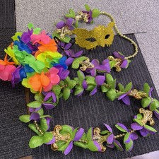 mardi gras beads Mask