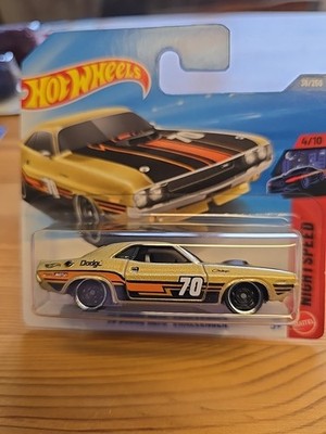 HOT WHEELS  70 Dodge Hemi Challenger 