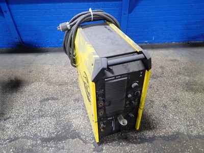 ESAB WELDER WARRIOR 500i CC/CV
