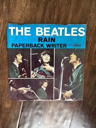 Rock 45 THE BEATLES Paperback Writer / Rain CAPITOL WITH PICTURE SLEEVE