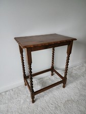 1x Barely Twist Scallop Edge Side Occasional Table