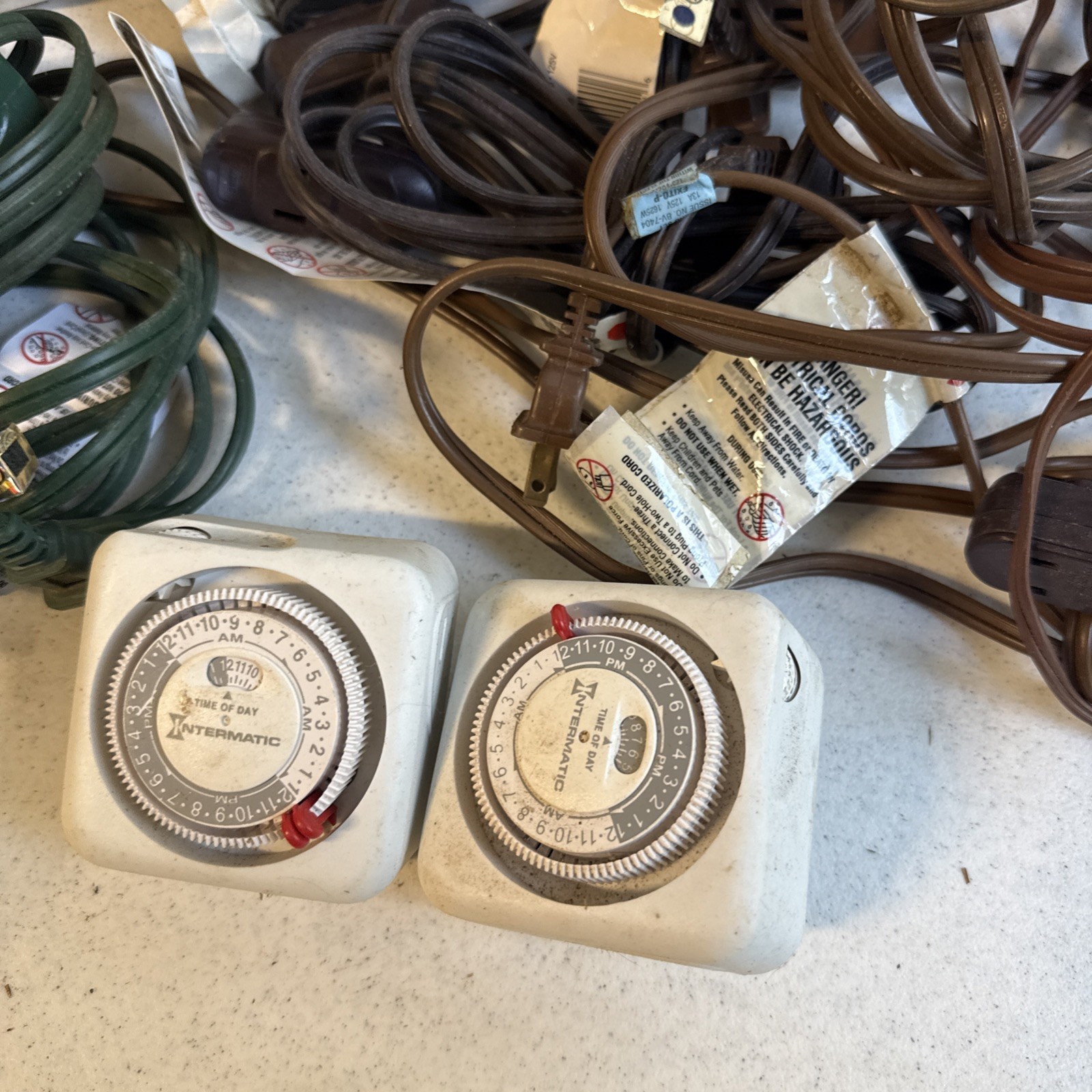 16/Intermatic Extension Cord Lot w/ 2Plug-In Timers, White Brown Green ...