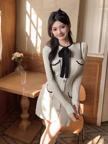 Vestido para mujer autorretrato tejido cuello redondo con cordones - Imagen 1 de 21
