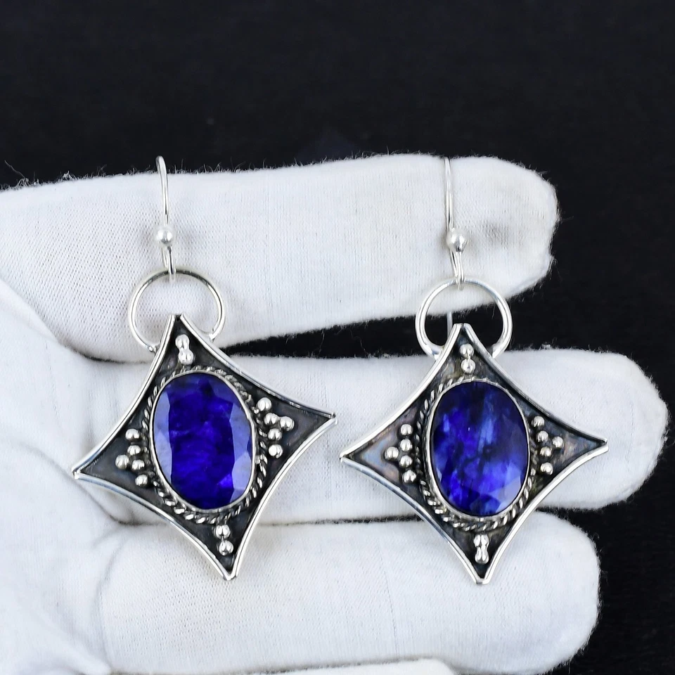 Orecchino In Argento Sterling 925 Con Gemma Blu In Zaffiro Creato In Laboratorio - Immagine 2 di 4