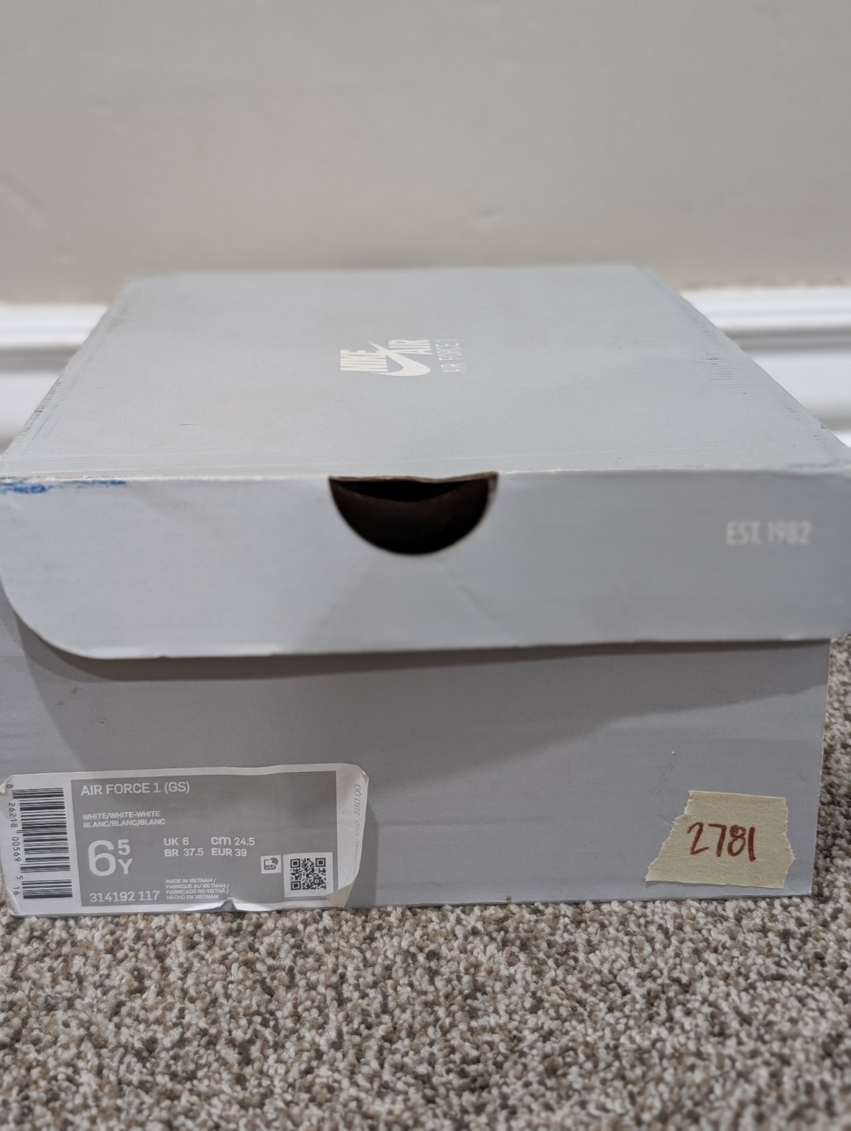 Size 6.5 Unisex Youth Nike Air Force 1 GS White Lace Up Low Top Trainers Sneaker image 9