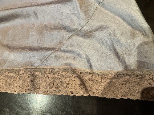 Dosa Silk Iridescent Maxi Skirt W/ Lace Hem Size 3 ( M/ L) - Picture 4 of 6