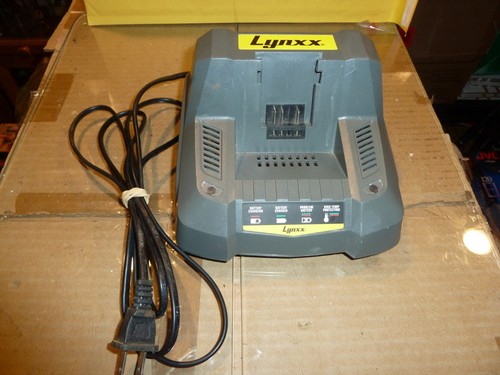 Lynxx Li-Ion 40V Battery Charger, Input 120VAC/60Hz Output 36VDC/3.3A, Charger