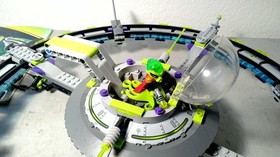 LEGO Space: Alien Mothership (7065) 100% COMPLETE 