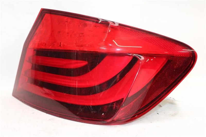 Used Right Tail Light Assembly fits: 2013 Bmw ACTIVEHYBRID 5 quarter panel mount - Image 2 of 4