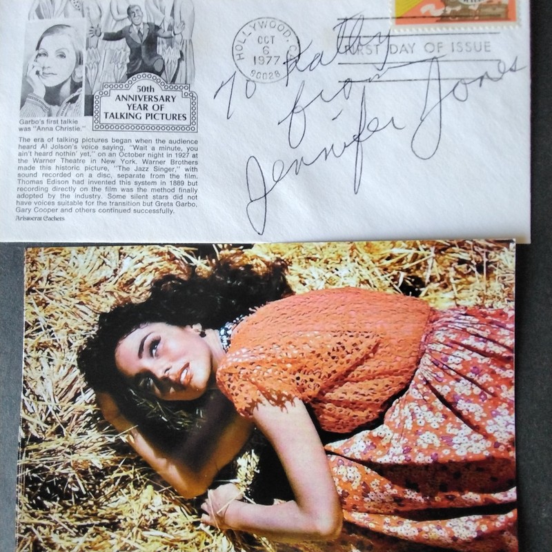 Jennifer Jones SIGNED Envelope Photo Film Actress Song of Bernadette Duel in Sun