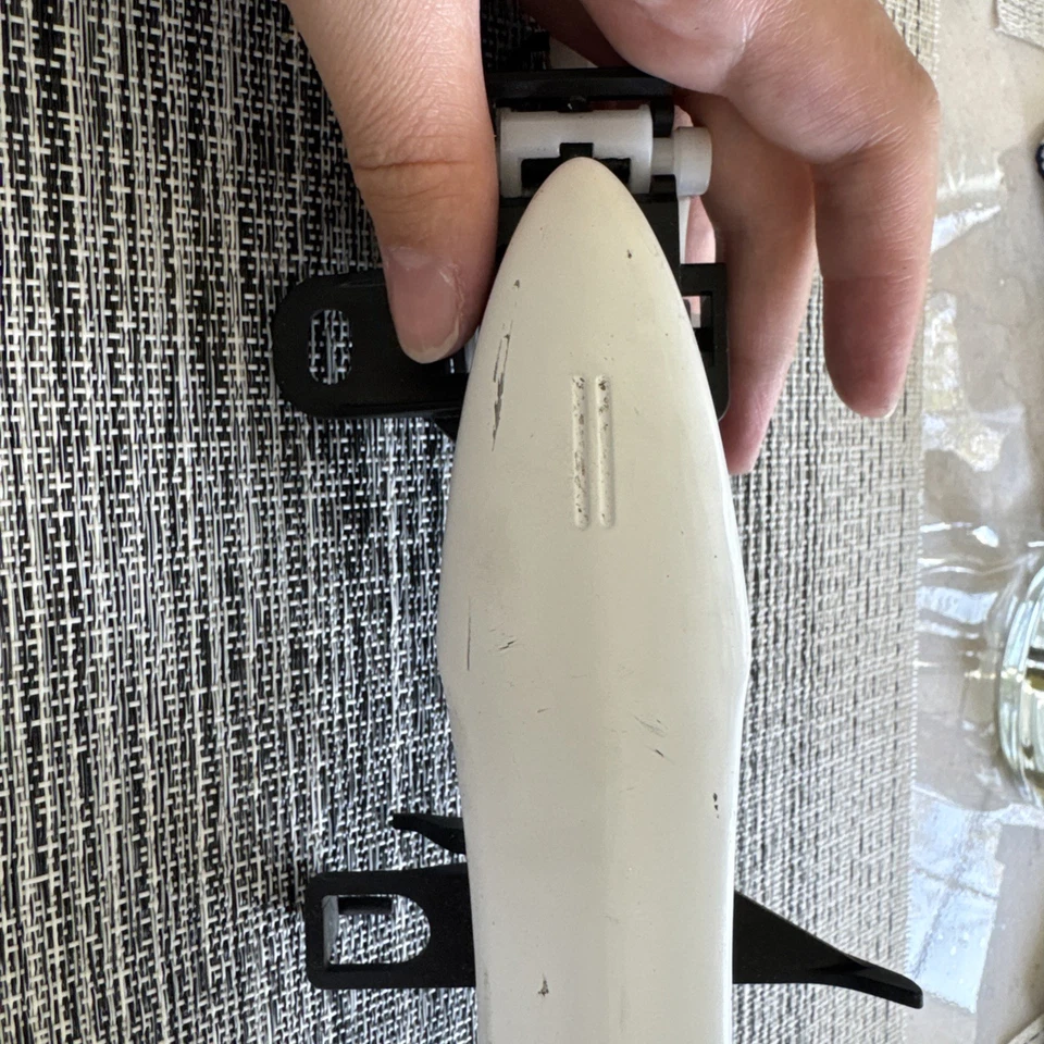 13-19 SUBARU BRZ MONTAJE DELANTERO IZQUIERDO MANIJA PUERTA CONDUCTOR BLANCO MANIJA EXTERIOR  Foto 3 de 4