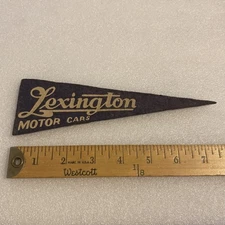 SMALL EARLY LEXINGTON MOTOR CARS ADVERTISING FELT PENNANT SIGN